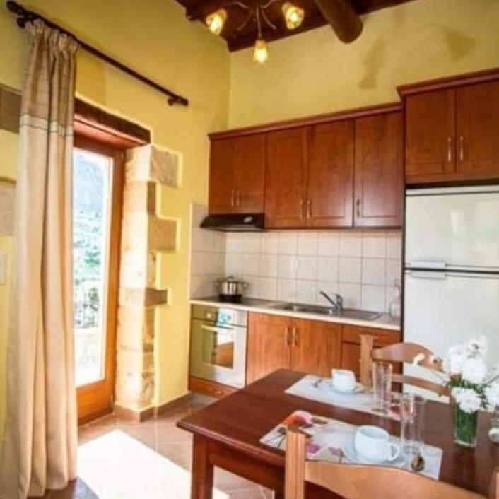 Luxurious Stone Apartment 2 Kerá Zewnętrze zdjęcie